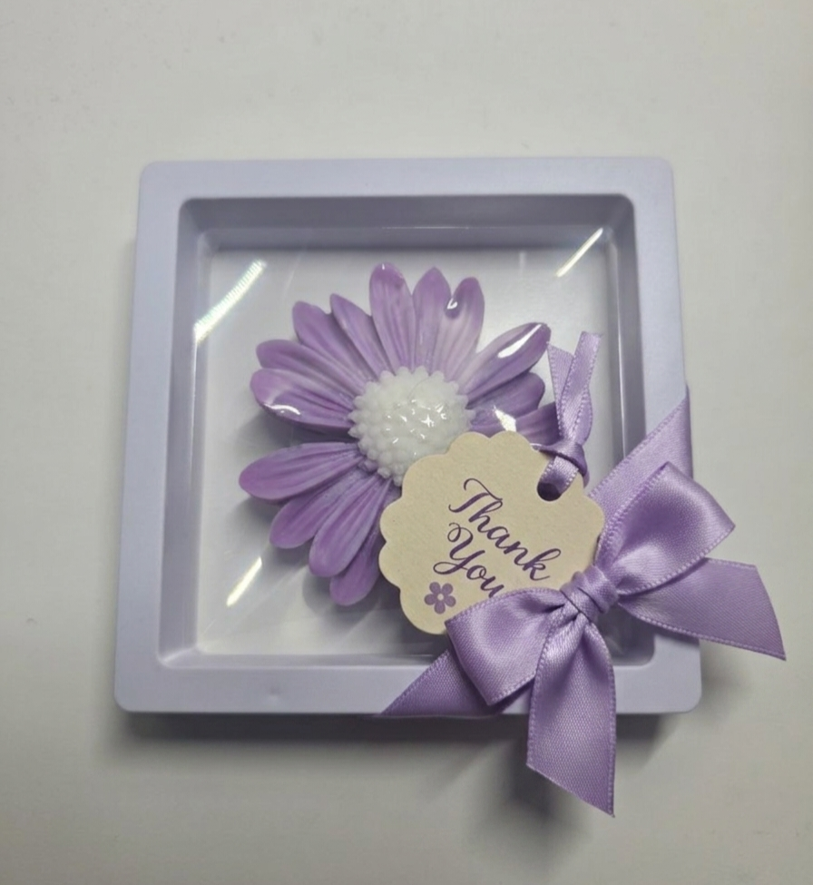Personalized Purple Daisy Floral Wax Melt Favor | Wedding & Bridal Shower Guest Gift | Custom Thank You Favor